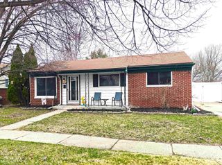 28300 Roy Boulevard, St Clair Shores, MI 48081