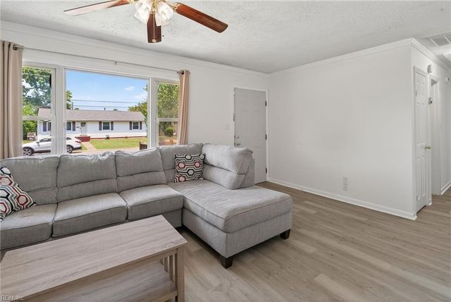 3321 Candlewood DR, Hampton, VA 23666