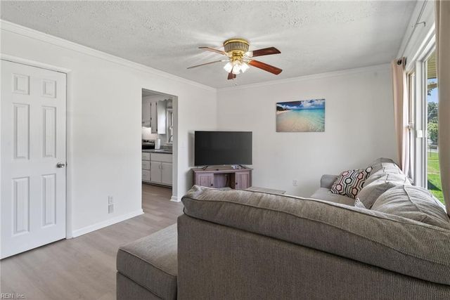 3321 Candlewood DR, Hampton, VA 23666