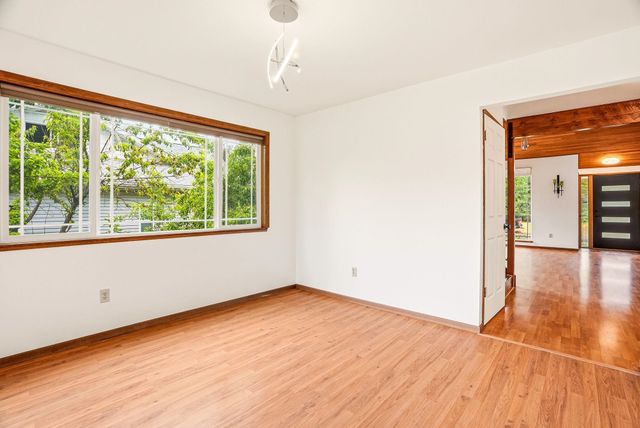 1822 E 33RD Ave, Spokane, WA 99203