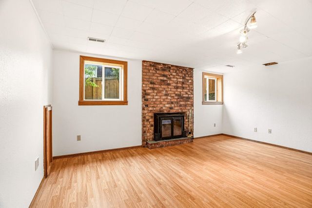 1822 E 33RD Ave, Spokane, WA 99203