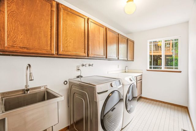 1822 E 33RD Ave, Spokane, WA 99203