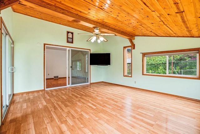 1822 E 33RD Ave, Spokane, WA 99203