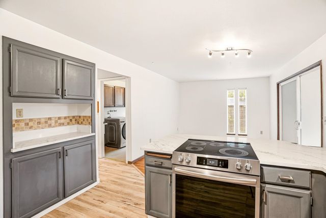 1822 E 33RD Ave, Spokane, WA 99203