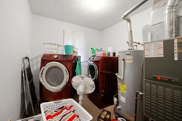153 S Madison Avenue, Irvine, KY 40336