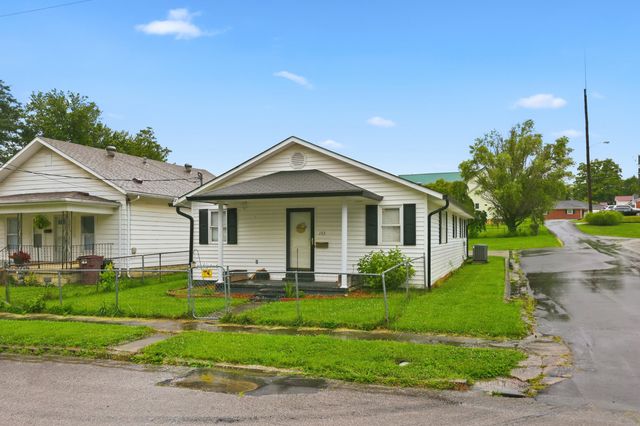 153 S Madison Avenue, Irvine, KY 40336