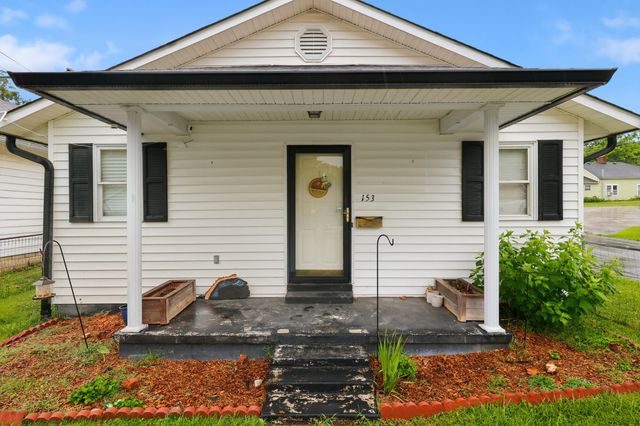 153 S Madison Avenue, Irvine, KY 40336