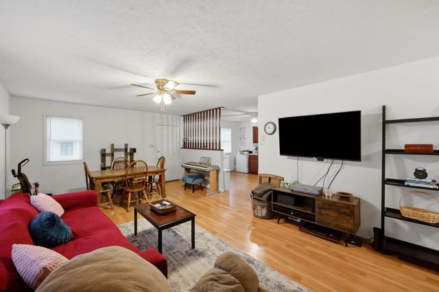 153 S Madison Avenue, Irvine, KY 40336
