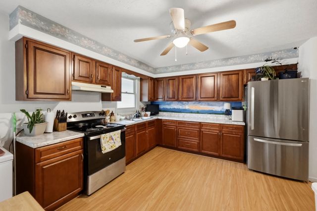 153 S Madison Avenue, Irvine, KY 40336