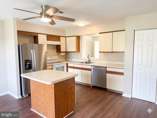 118 CAERNARVON CT, Exton, PA 19341