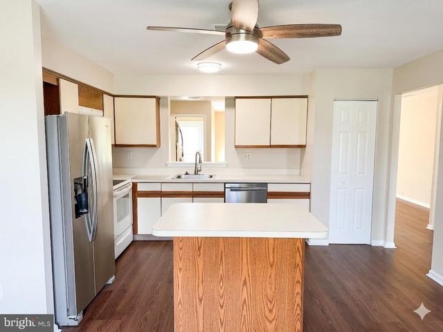 118 CAERNARVON CT, Exton, PA 19341