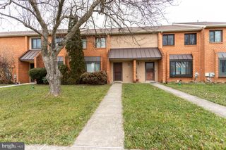 118 CAERNARVON CT, Exton, PA 19341