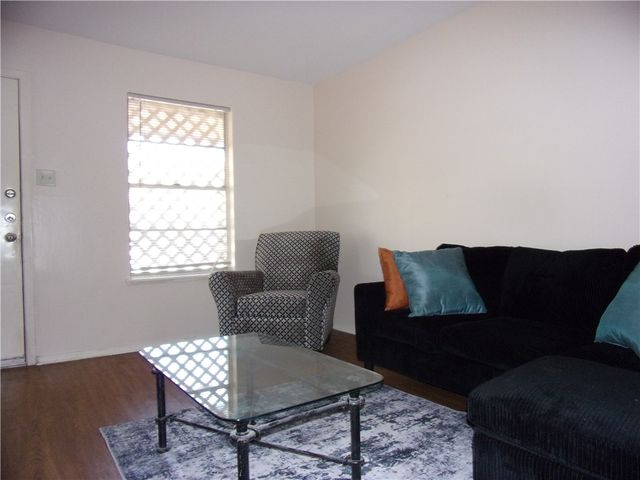 3028 Sunnybrook, Corpus Christi, TX 78415
