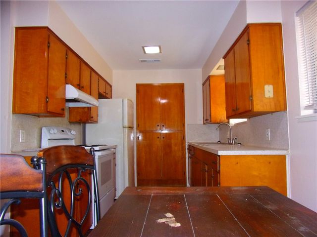 3028 Sunnybrook, Corpus Christi, TX 78415