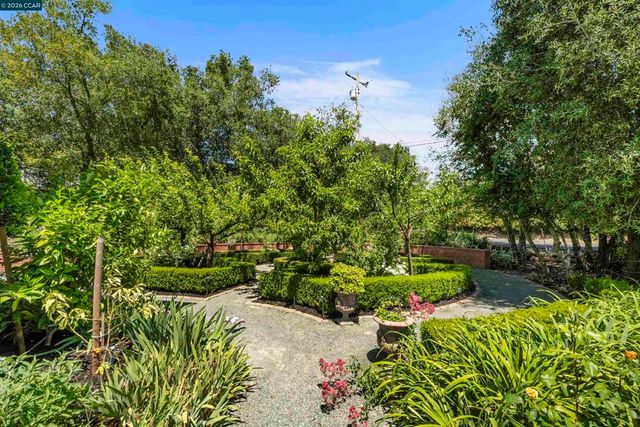 177 Oak Road, Alamo, CA 94507