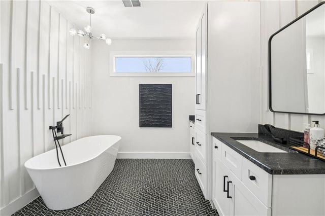 2014 Cambridge Avenue, Atlanta, GA 30337