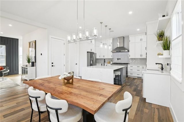 2014 Cambridge Avenue, Atlanta, GA 30337