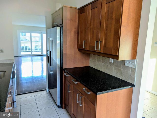 305 PADDOCK DR, Chesterbrook, PA 19087