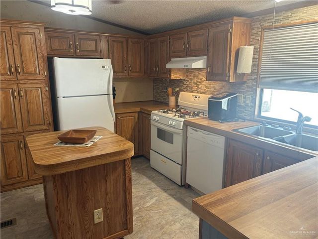 417 Belinda Drive, Alamo, TX 78516