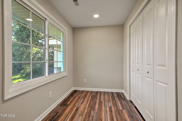 1032 North Wilcox Drive, Kingsport, TN 37660