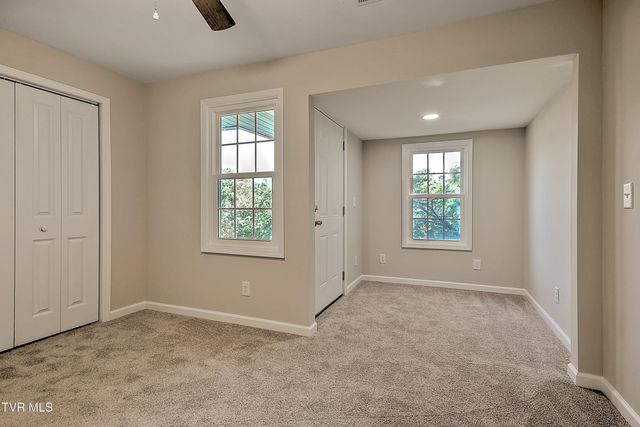 1032 North Wilcox Drive, Kingsport, TN 37660