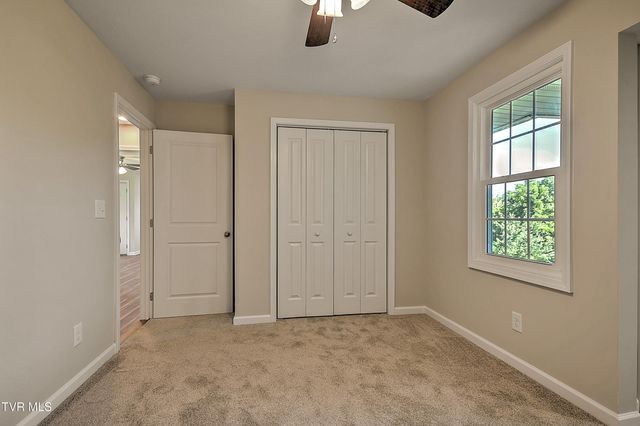1032 North Wilcox Drive, Kingsport, TN 37660