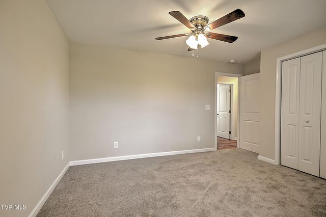 1032 North Wilcox Drive, Kingsport, TN 37660