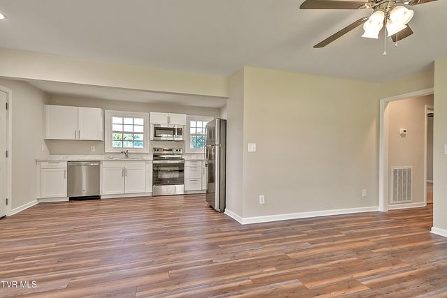 1032 North Wilcox Drive, Kingsport, TN 37660