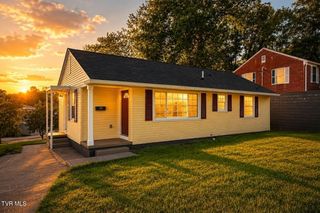 1032 North Wilcox Drive, Kingsport, TN 37660