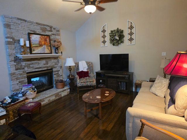 19 Lake Lorraine Circle, Shalimar, FL 32579