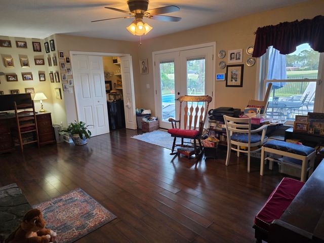 19 Lake Lorraine Circle, Shalimar, FL 32579