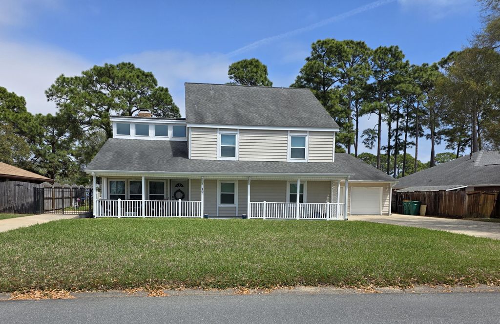 19 Lake Lorraine Circle, Shalimar, FL 32579