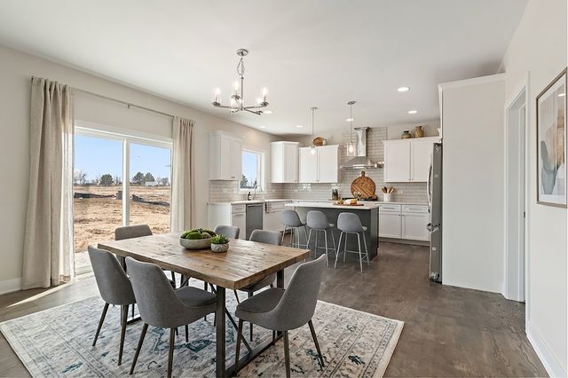 8214 S Stanley Trail, Frankfort, IL 60423