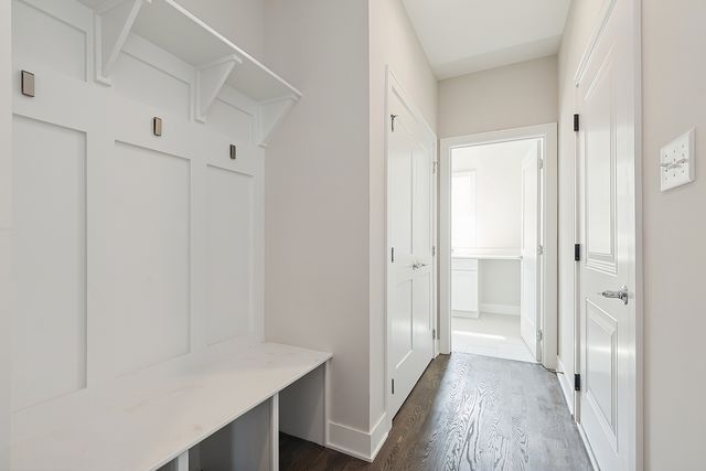 8214 S Stanley Trail, Frankfort, IL 60423