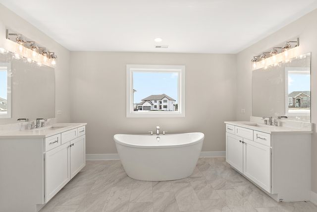 8214 S Stanley Trail, Frankfort, IL 60423