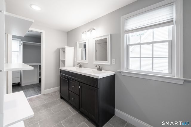 31 Ridgewood Road, Windsor, CT 06095
