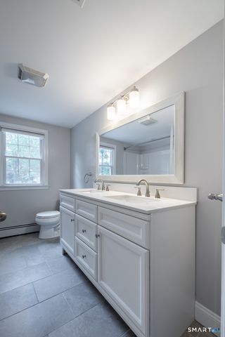 31 Ridgewood Road, Windsor, CT 06095