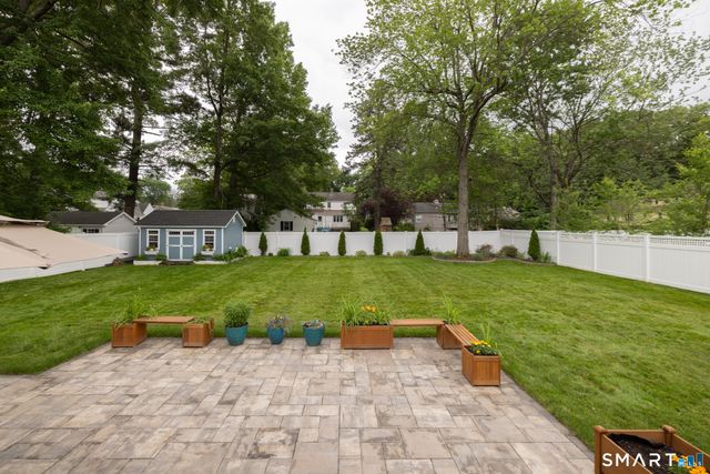 31 Ridgewood Road, Windsor, CT 06095