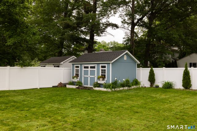 31 Ridgewood Road, Windsor, CT 06095