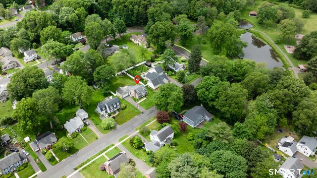 31 Ridgewood Road, Windsor, CT 06095