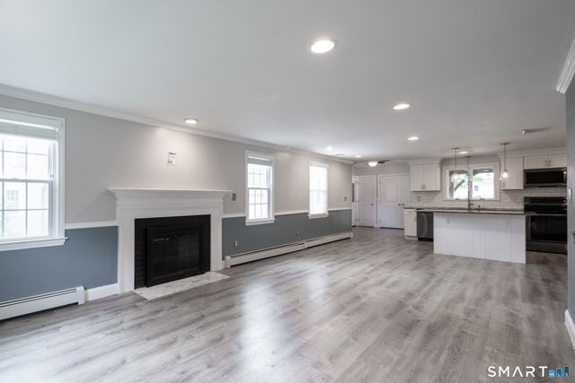 31 Ridgewood Road, Windsor, CT 06095