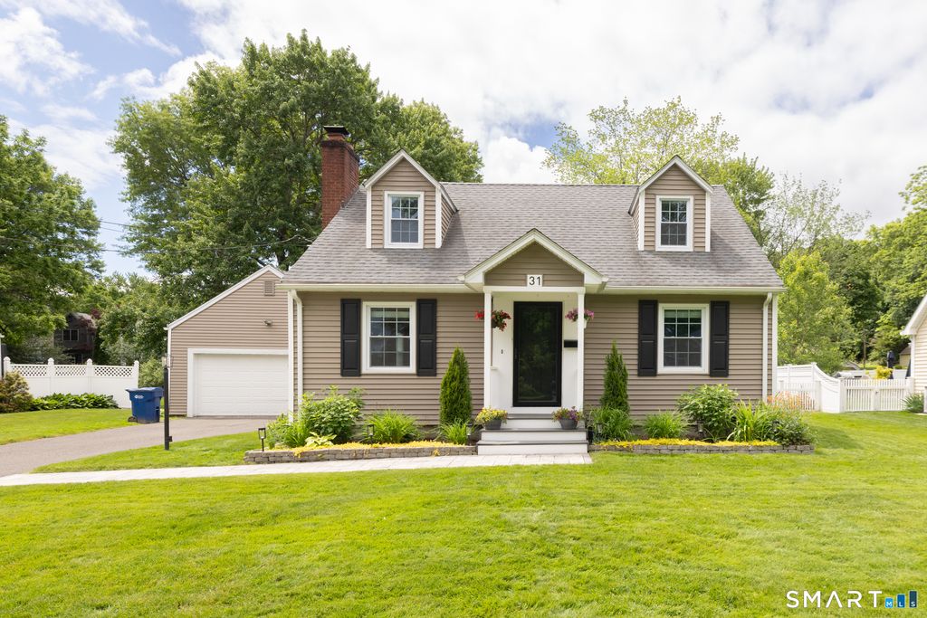 31 Ridgewood Road, Windsor, CT 06095