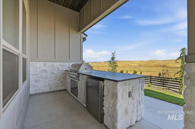 6901 W Danes Ct, Eagle, ID 83616