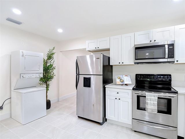 8010 N 13TH STREET, Tampa, FL 33604