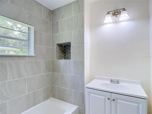 8010 N 13TH STREET, Tampa, FL 33604