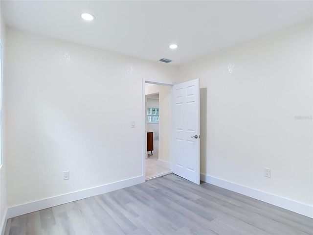 8010 N 13TH STREET, Tampa, FL 33604