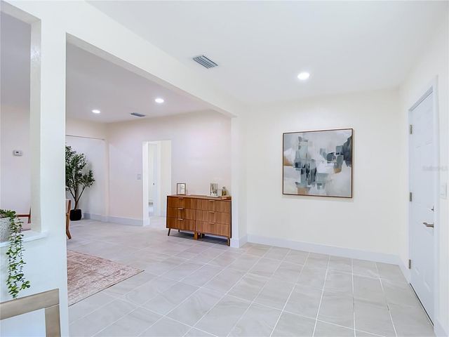 8010 N 13TH STREET, Tampa, FL 33604