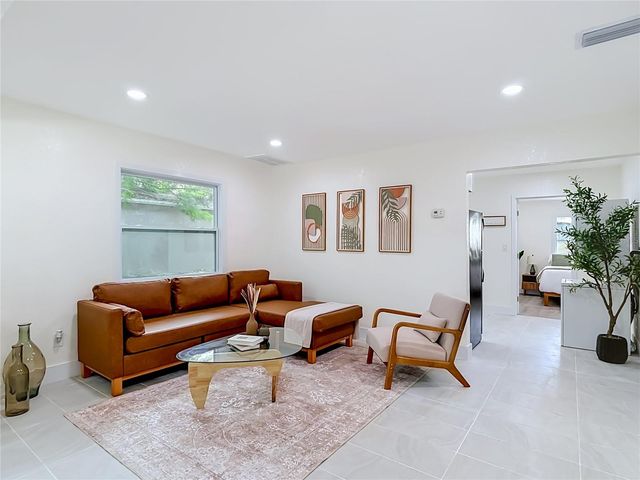 8010 N 13TH STREET, Tampa, FL 33604