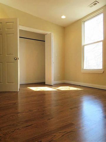 2717 W 15th Place 2, Chicago, IL 60608
