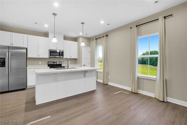 316 E Reno Drive, Louisville, OH 44641